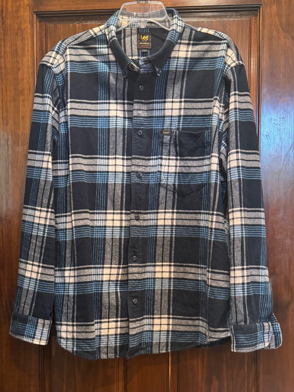 Lee: Men's Flannel Plaid Button-Down Shirt